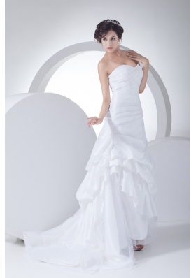 Sweetheart A-line Ruching Brush Train Wedding Dress