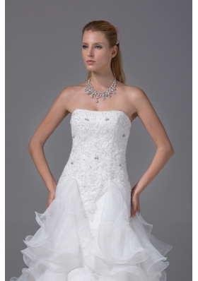 Appliques With Beading Strapless Ruffles Wedding Dress