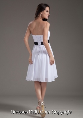 White Sash Empire Strapless Knee-length Prom Dress