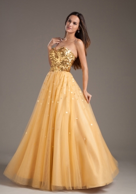 Luxurious A-line 2013 Prom Dress Sweetheart Gold With Tulle