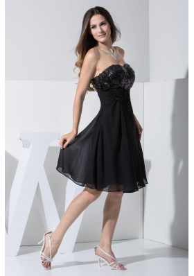 Handle Flowers and Paillettes Decorated Sweetheart Black Prom Dresses