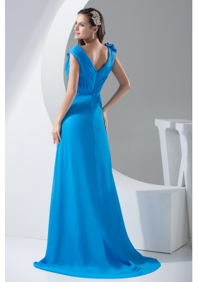 Blue Ruched V-neck Prom Dresses with Handmade Flower