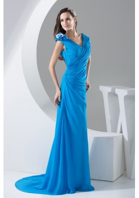 Blue Ruched V-neck Prom Dresses with Handmade Flower