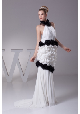 Luxurious Halter Top Ruffles and Black Hand Made Flowers Bride Dress for Party