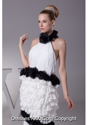 Luxurious Halter Top Ruffles and Black Hand Made Flowers Bride Dress for Party