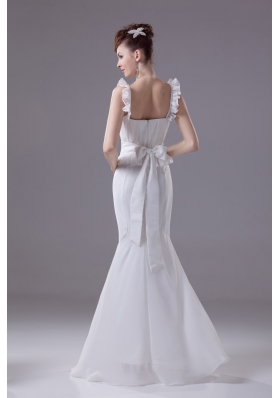 Waist-defining Peplum Ruffled Scoop Trumpet Wedding Dresses in White