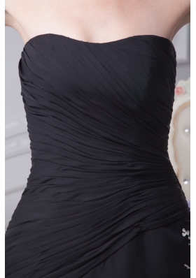 Black Sheath Sweetheart Prom Gowns Decorated with Beadings