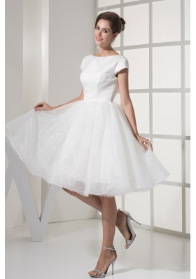 White Knee-length Scoop A-line Bodice Bridal Gowns For Out Door Wedding