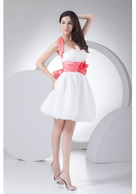 White Mini-length Straps Prom Dress for Girls with Handmade Flower