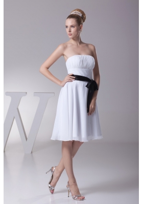 White Ruched Strapless Knee-length Bridal Gown with Black Bowknot Belt