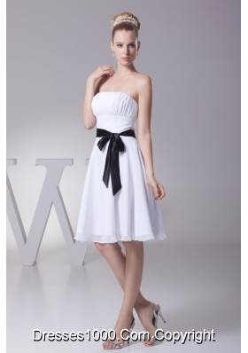 White Ruched Strapless Knee-length Bridal Gown with Black Bowknot Belt