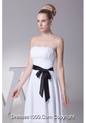 White Ruched Strapless Knee-length Bridal Gown with Black Bowknot Belt