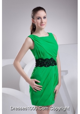 Pretty Spring Green Bateau Neck Mini Prom Dress with Appliques