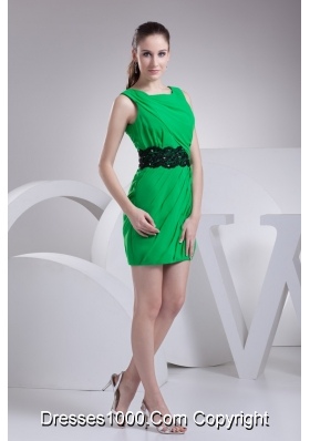 Pretty Spring Green Bateau Neck Mini Prom Dress with Appliques