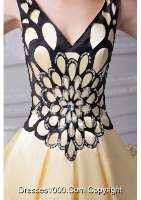 Two Tiers V-neck A-line Prom Dress with Beading and Floral Appliques