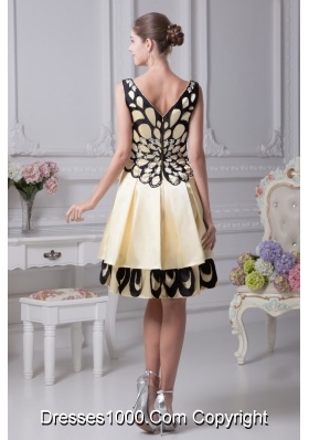 Two Tiers V-neck A-line Prom Dress with Beading and Floral Appliques