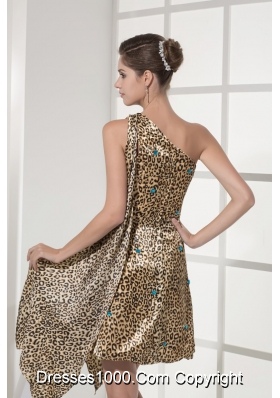 Gold Single Shoulder Leopard Prom Dress with Watteau Train and Blue Beadings