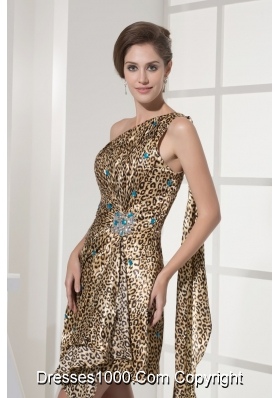 Gold Single Shoulder Leopard Prom Dress with Watteau Train and Blue Beadings