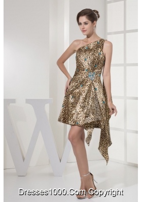 Gold Single Shoulder Leopard Prom Dress with Watteau Train and Blue Beadings