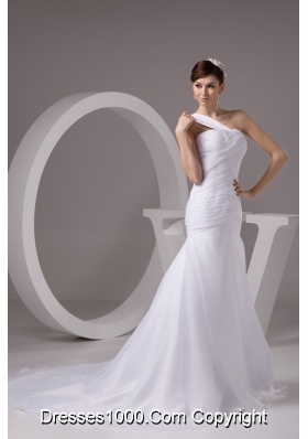 Popular One Shoulder Ruched Court Train Wedding Dresses in White