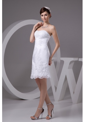 Sweetheart Strapless Knee-length Wedding Dresses with Appliques