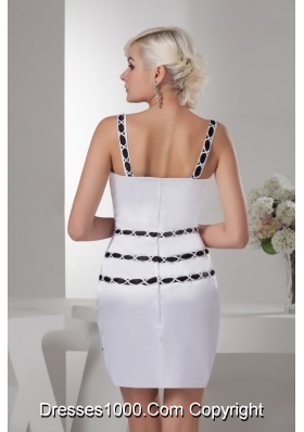 Straps Black and White Mini-length Wedding Dresses with Hand-made Flower