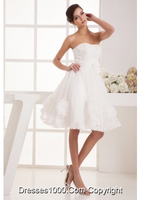 Flowers Beaing and AppliquesStrapless Princess Wedding Dress with Lace Edge