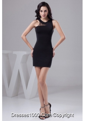 Sheath Scoop Neck Short Black Prom Dress with Cut Out Straps