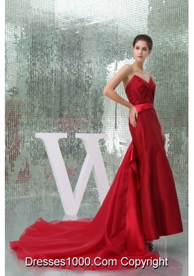 Ankle-length Sheath Sweetheart Bridal Gown in Red with Watteau Train and Sash