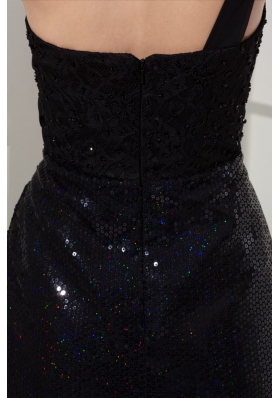 Sequined and Ruched Single Shoulder Mimin-length Prom Dress in Black