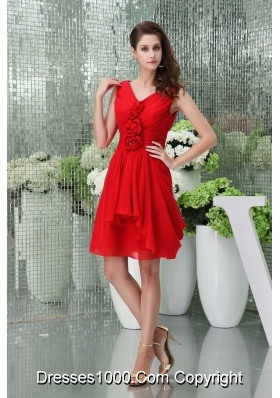 Knee-length V-neck Chiffon Red Prom Dress with Handmade Flower