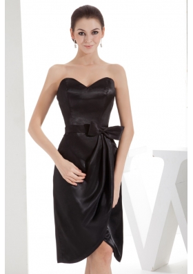 Column Black Sweetheart Bowknot Short Prom Dress with Satin