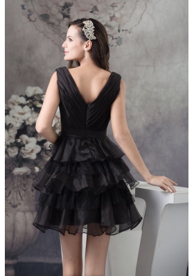 Organza Plunging V-neck Ruffle-layers Ruched Prom Dress in Black