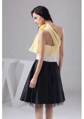 Yellow and Black Knee-length Prom Cocktail Dress of One Shoulder