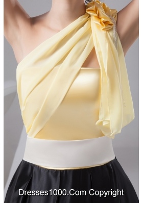 Yellow and Black Knee-length Prom Cocktail Dress of One Shoulder