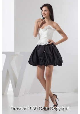 Mini-length Sweetheart Beaded Black and White Prom Dress A-line