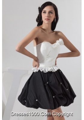 Mini-length Sweetheart Beaded Black and White Prom Dress A-line