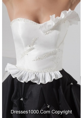 Mini-length Sweetheart Beaded Black and White Prom Dress A-line