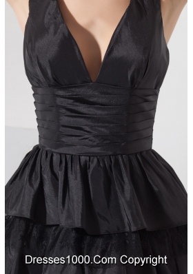 Taffeta Plunging V-neck Knee-length Ruffle-layers Black Prom Dress