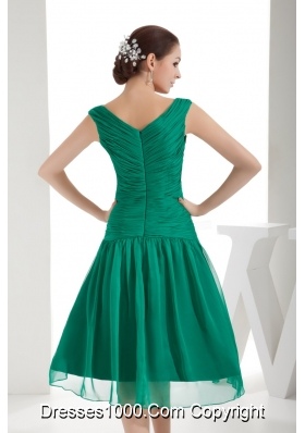 Green A Line Bateau Beading and Ruching Prom Gowns with Chiffon