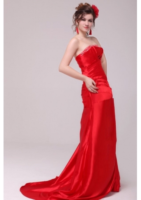 Perfect Brush Train Red Ruched Prom Party Dress with Beading