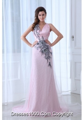 Beautiful light Pink Prom Dresses with V-neck and Appliques
