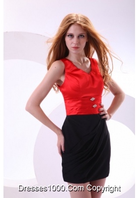 Pretty Red and Black Column V-neck Prom Dress with Ruching