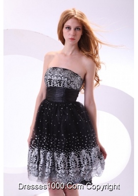 Black Strapless Mini-length Tulle Prom Dress with Appliques