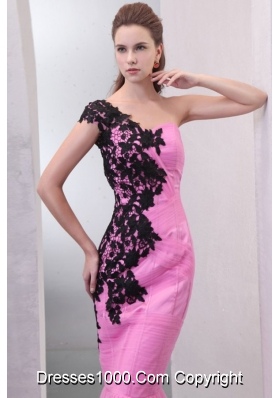 Rose Pink Mermaid Brush Train Dresses for Prom with Black Appliques