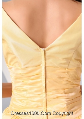 Light Yellow V-neck Knee-length Ruching Dresses for Prom Night