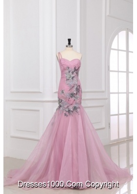 Sweetheart Ruched Prom Celebrity Dress with Appliques and Train