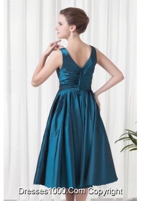 V-neck Teal Graduation Dresses with Ruching in Knee-length