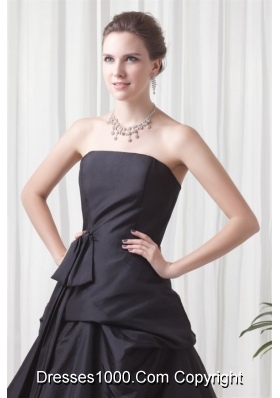 Black Pick Ups Ball Gown Taffeta Dress for Sweet 15 with Bowknot