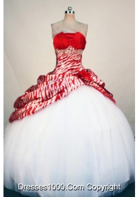 Fashionable Ball Gown Strapless Floor-Length White Beading and Appliques Quinceanera Dresses